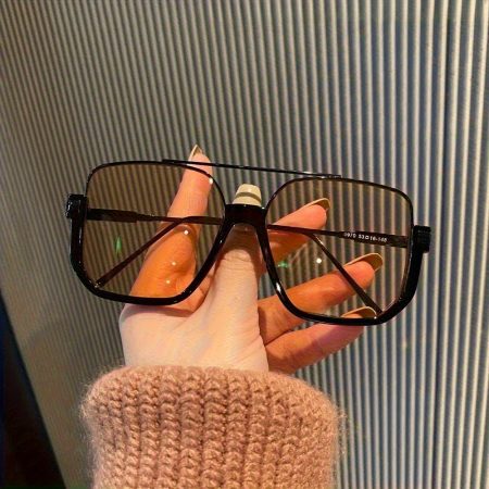 1pc Oversized Square Mirror Frame Glasses - Retro Metal Dual Bridge Design, Unisex Fashion Driving Eyewear for Parties, Neutral Style Decorative Glasses, Trendy Accessory, Party Eyewear, Durable Polycarbonate